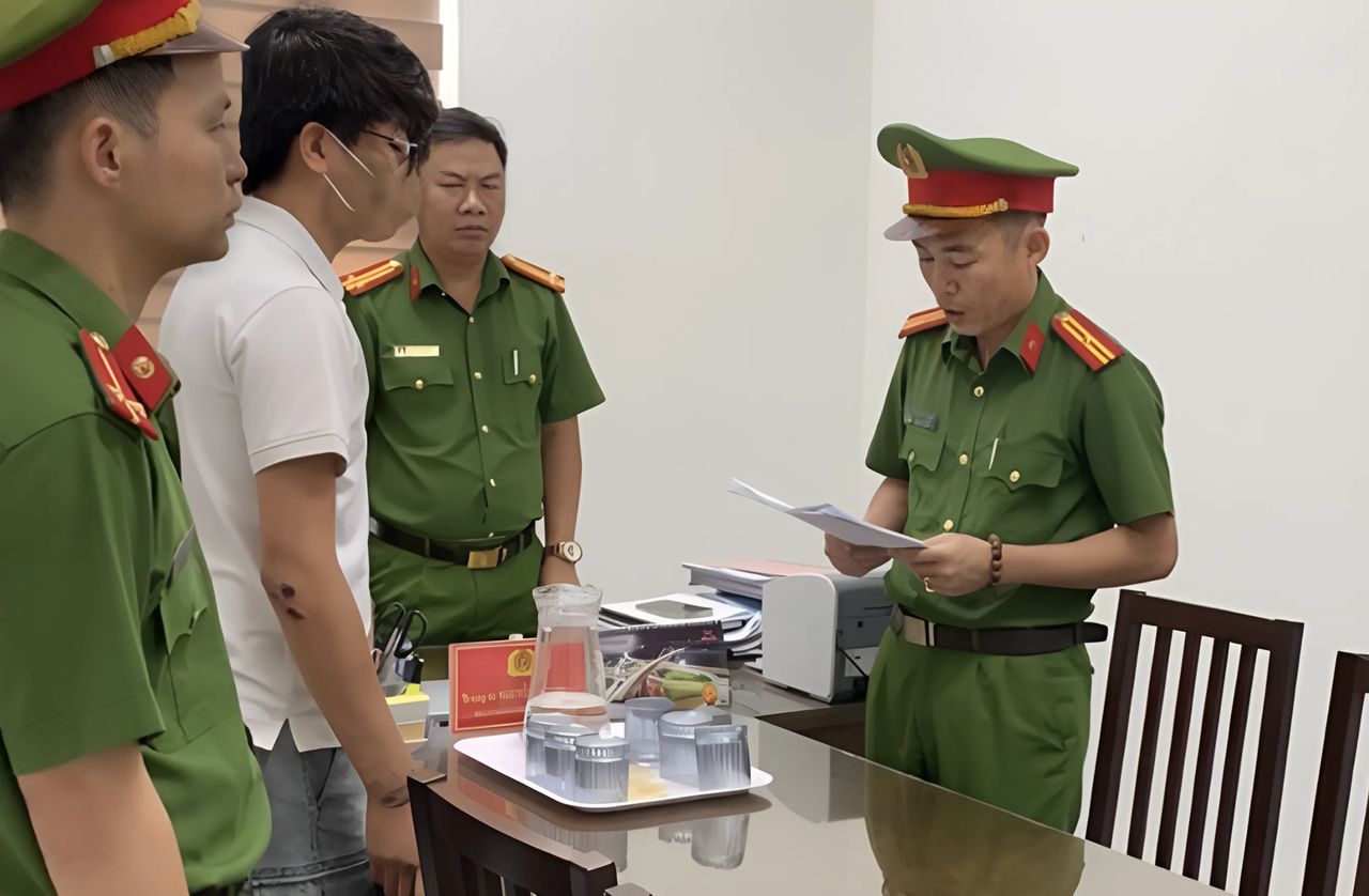 Bắt giám đốc 2 doanh nghiệp câu kết mua bán trái phép hóa đơn và trốn thuế