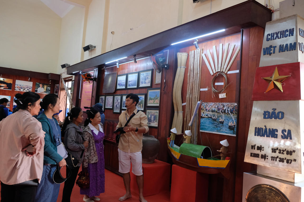 Quảng Ngãi trưng bày tư liệu, hiện vật về “Di sản văn hóa biển đảo”