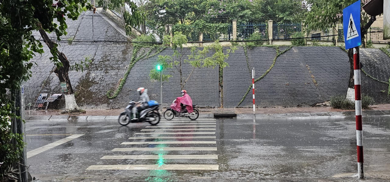 Quảng Nam, Quảng Ngãi đón cơn "mưa vàng" giải nhiệt