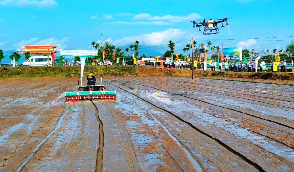 Cơ giới hóa trong sản xuất góp phần tăng trưởng ngành nông nghiệp