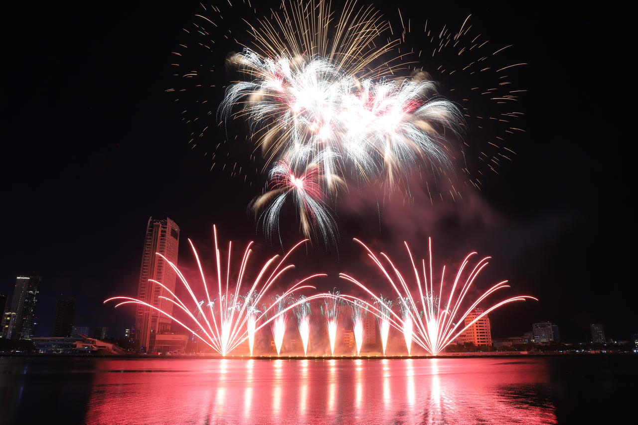 Bừng sáng đêm Đà Nẵng với màn khai mạc DIFF 2024 của đội Pháp và Việt Nam