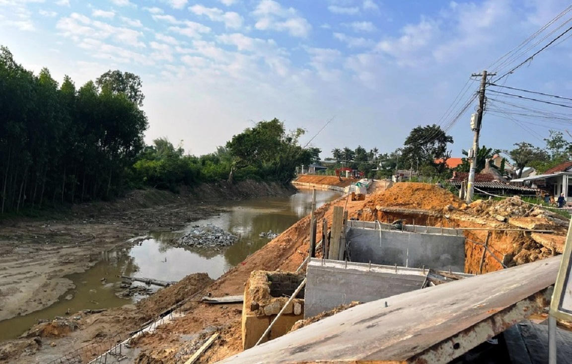 Dự án kè chống sạt lở ở Quảng Ngãi tăng tốc về đích đúng hạn 