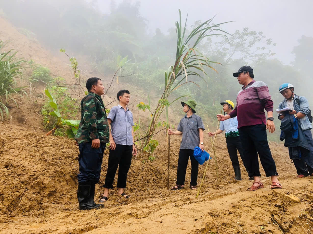 2 tỉnh miền Trung cảnh báo nguy cơ sạt lở, lũ quét, ngập úng