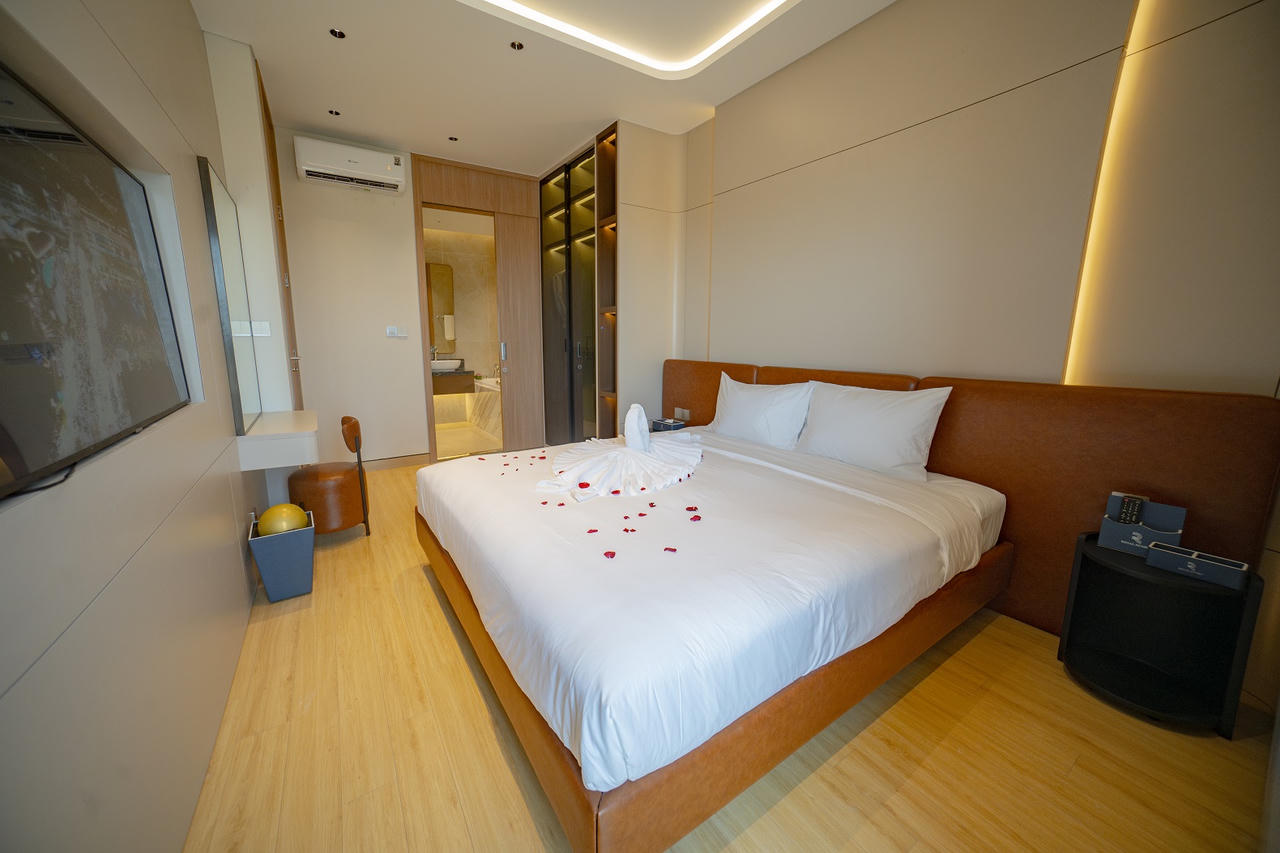 Điều gì thu hút hàng nghìn nhà đầu tư đến dự lễ khai trương nhà mẫu Regal Residence Luxury?