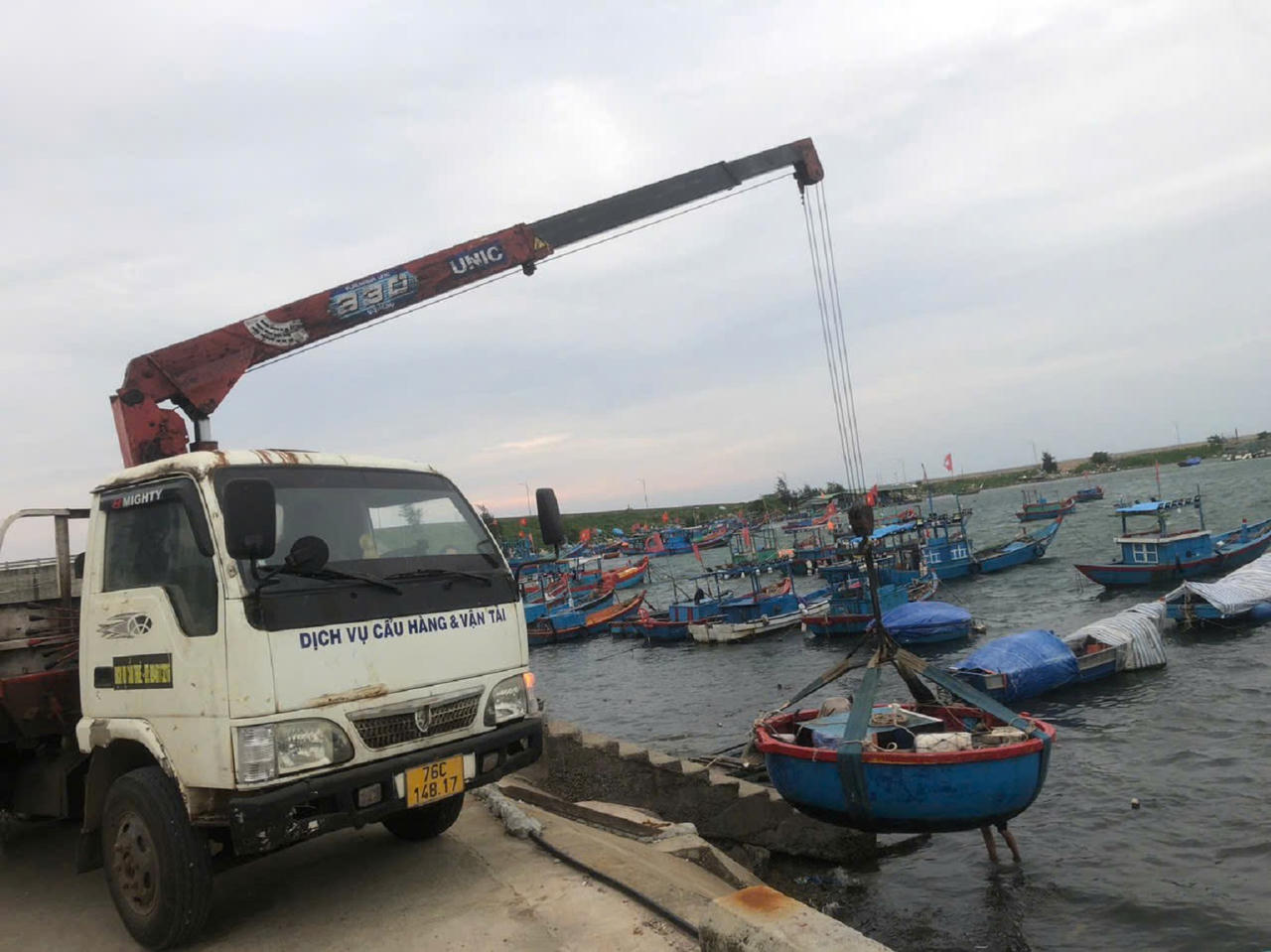 Hình ảnh đảo tiền tiêu ở Quảng Ngãi ứng phó bão số 6