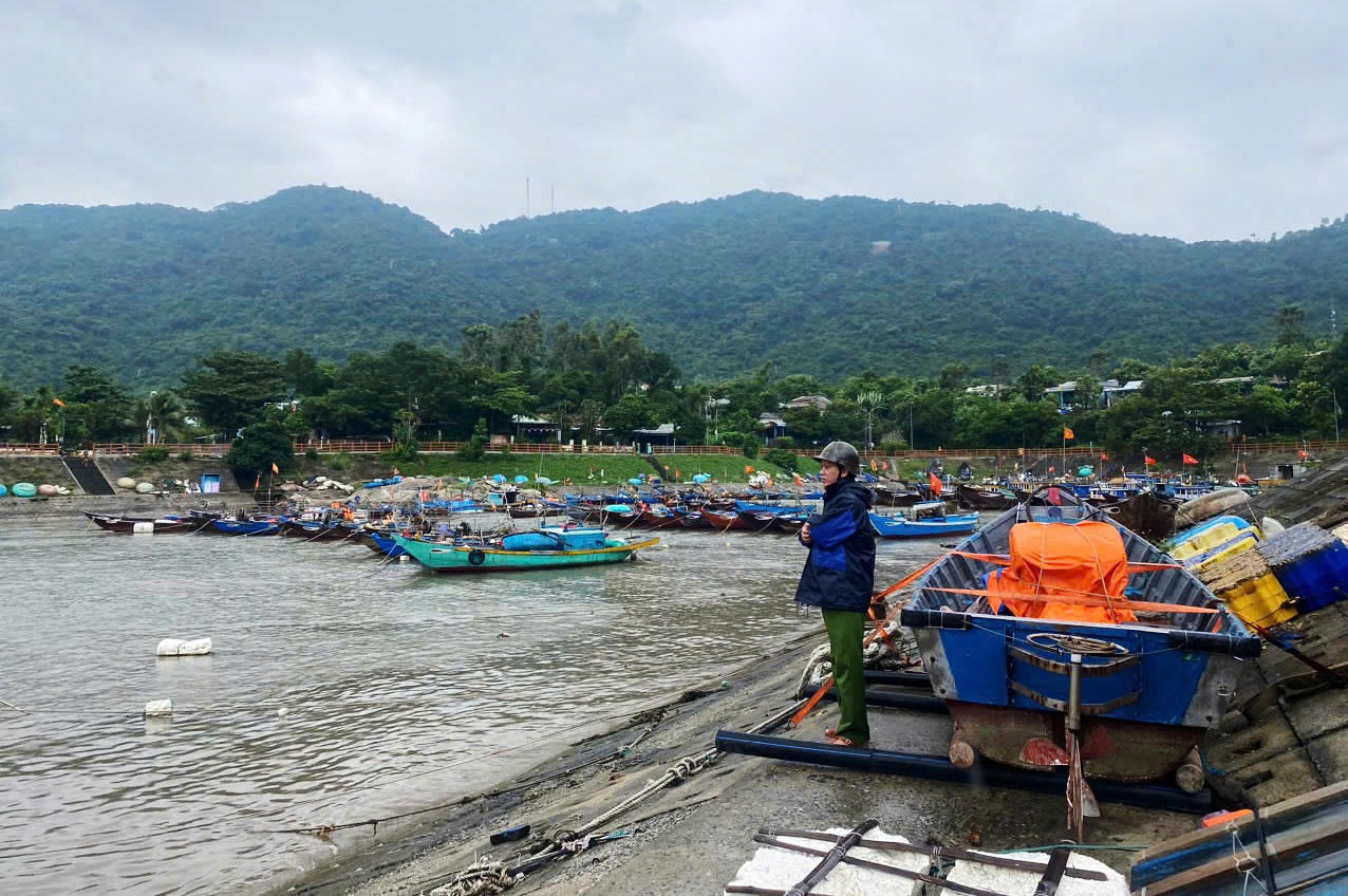 Hợp sức giúp người dân Quảng Nam ứng phó với bão số 6