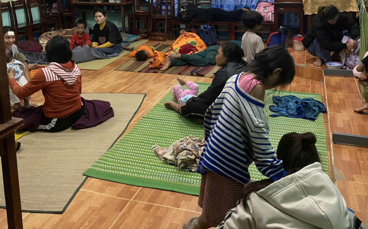 Bão Trà Mi đổ bộ miền Trung, các địa phương ghi nhận thiệt hại ban đầu