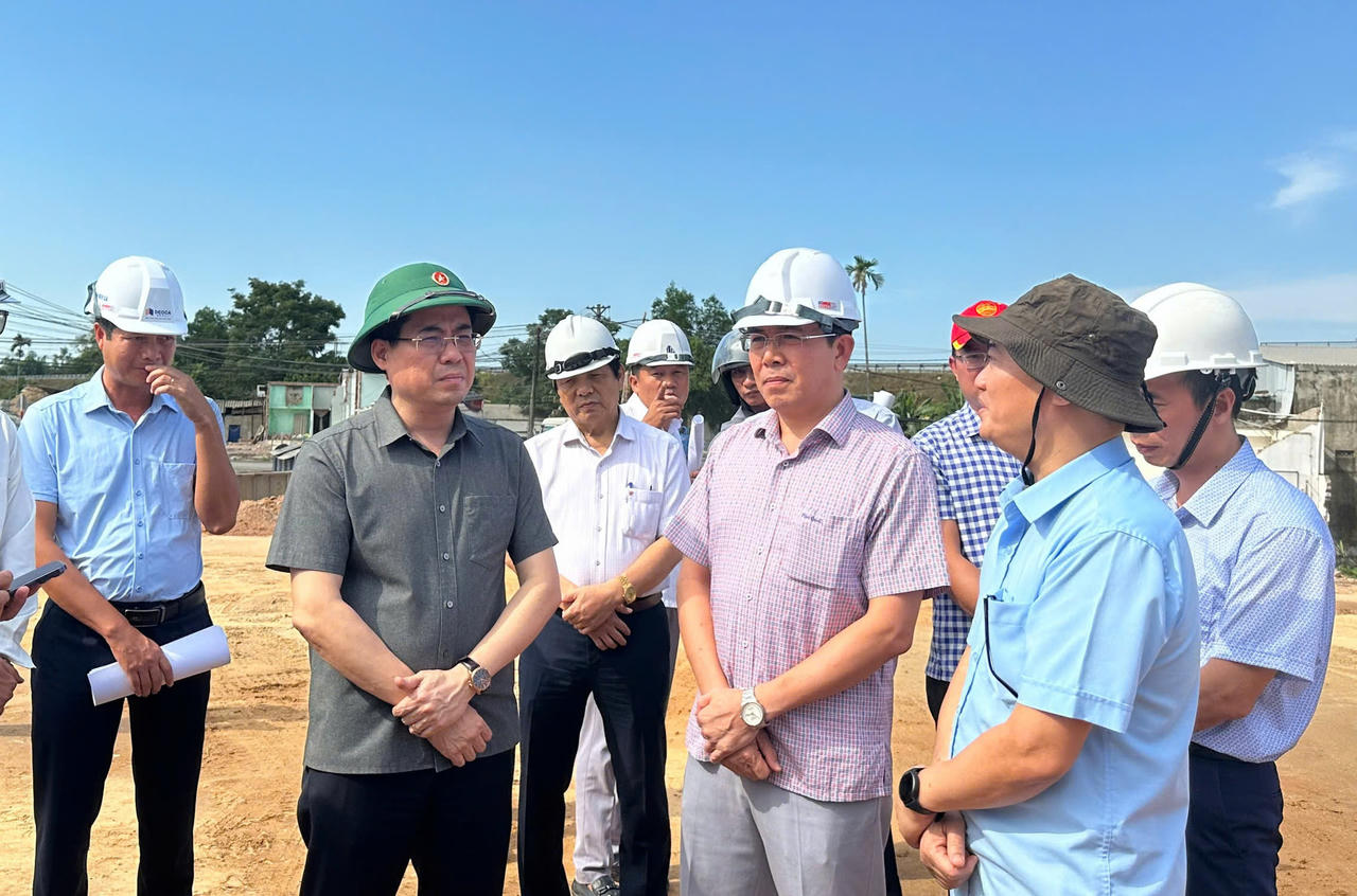 Quảng Ngãi triển khai thi đua cao điểm '500 ngày hoàn thành 3.000km cao tốc'