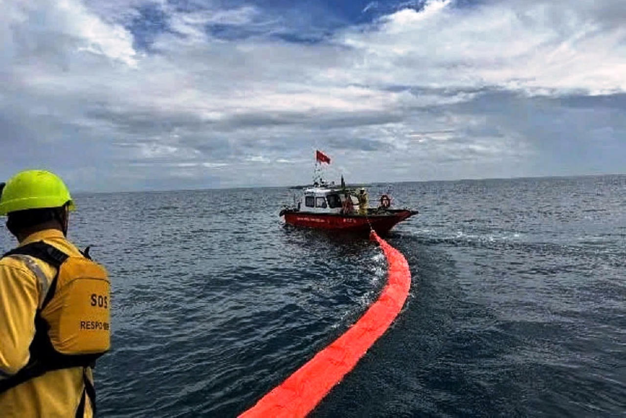 Chưa khẳng định có hay không 18.000 lít dầu DO trên tàu hàng chìm ở biển Quảng Nam