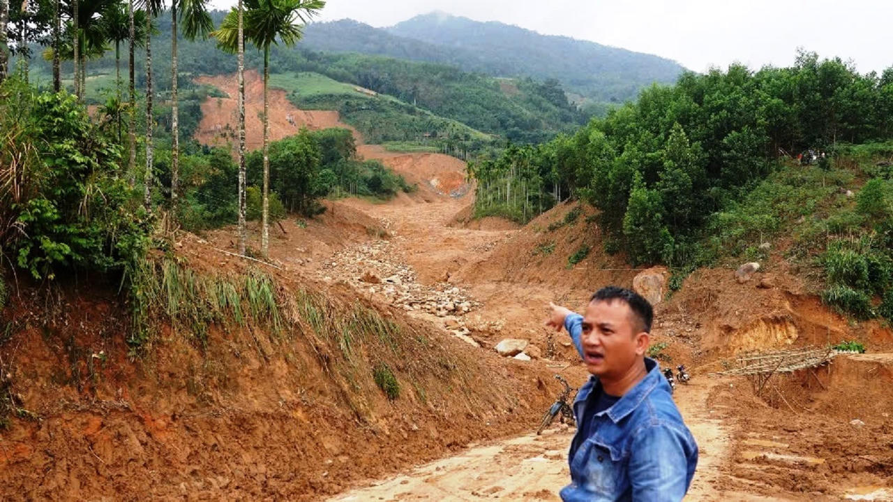 Người dân miền núi Quảng Ngãi và nỗi lo sạt lở khi mưa lũ về