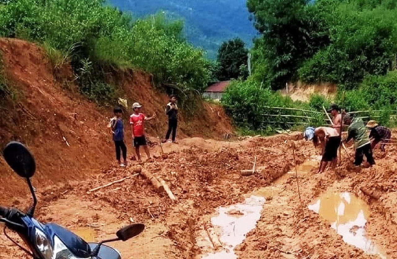 Người dân miền núi Quảng Ngãi và nỗi lo sạt lở khi mưa lũ về