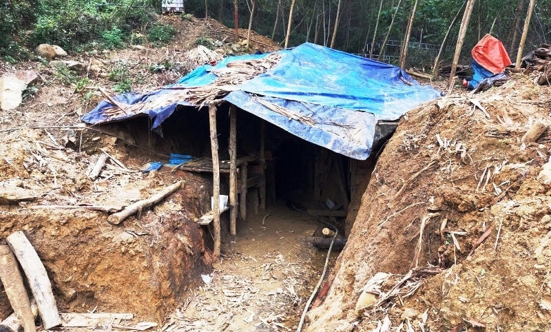 Xử lý nghiêm hành vi khai thác vàng trái phép tại núi Đá Ngựa