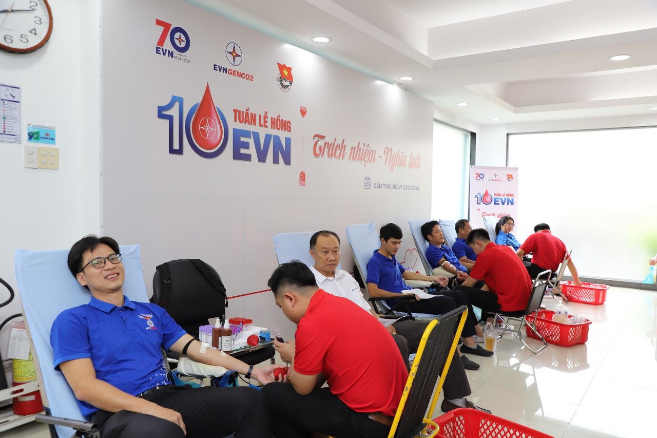EVNGENCO2 hiến tặng 111 đơn vị máu trong ngày đầu tiên tổ chức tuần lễ hồng EVN lần X