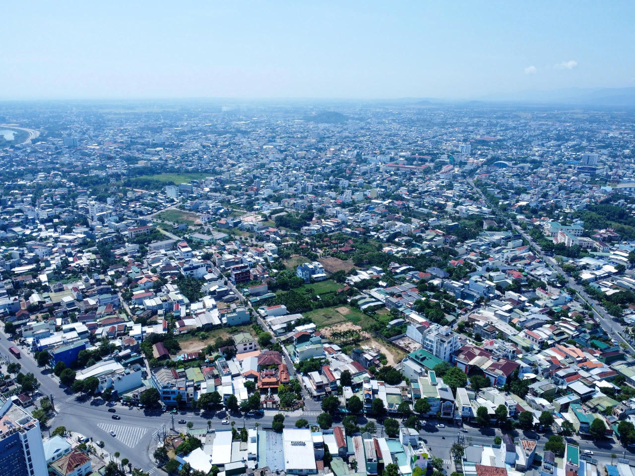 Quảng Ngãi khẩn trương tinh gọn bộ máy, tạo đồng thuận từ trong hệ thống chính trị đến ngoài xã hội