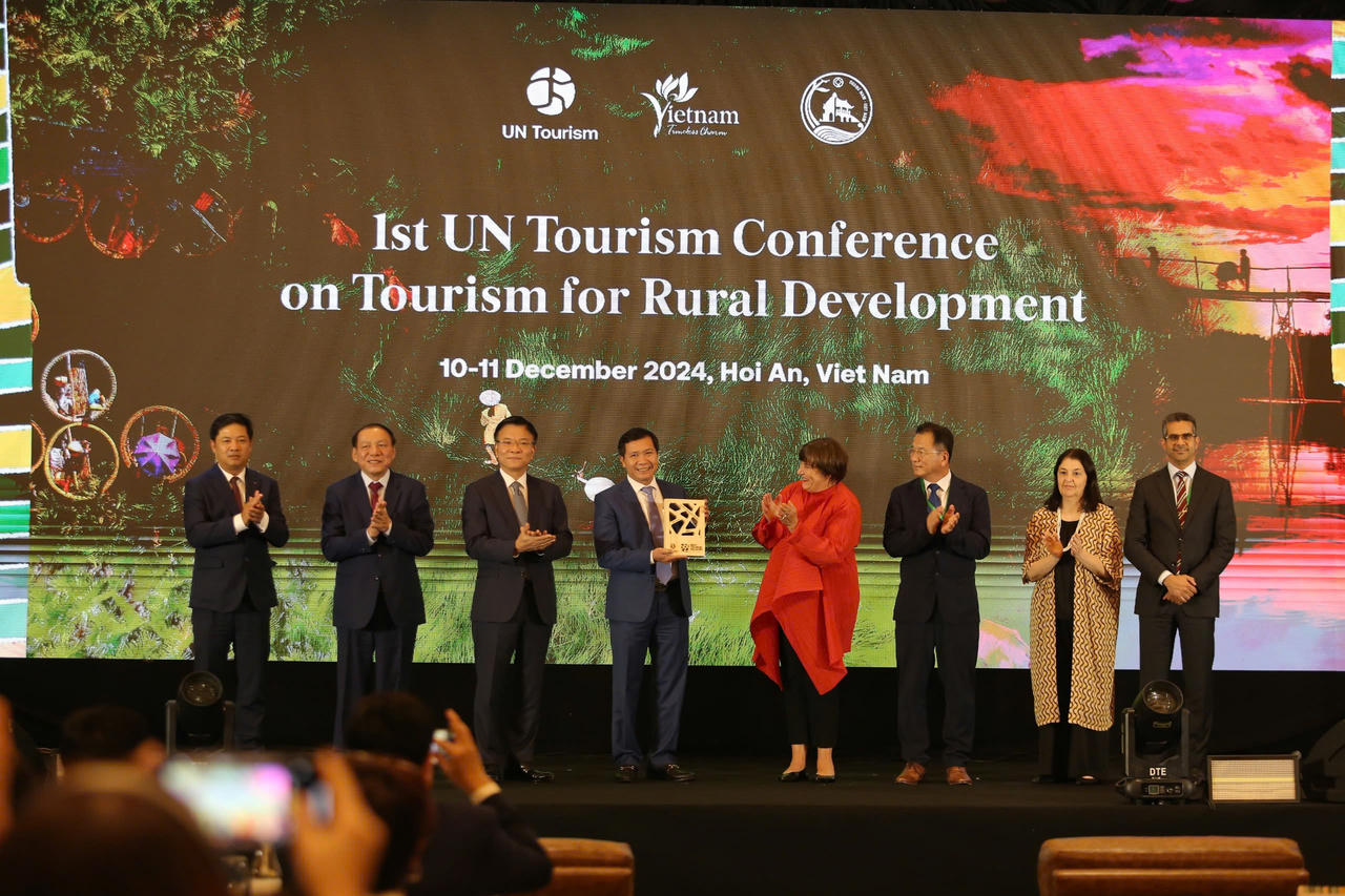 Phó Thủ tướng Lê Thành Long đề nghị 5 giải pháp để phát triển du lịch nông thôn