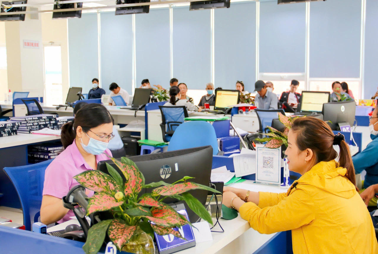 'Bí quyết' nào giúp Quảng Ngãi vào 'top đầu' thanh toán trực tuyến sử dụng dịch vụ công?