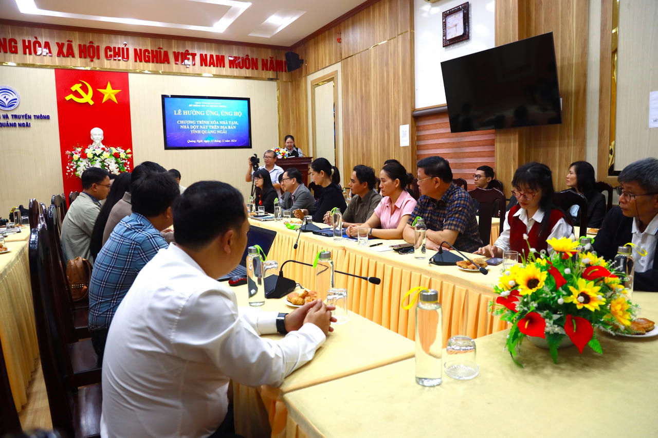 Báo Pháp luật Việt Nam ủng hộ 1 căn nhà chương trình xóa nhà tạm Quảng Ngãi