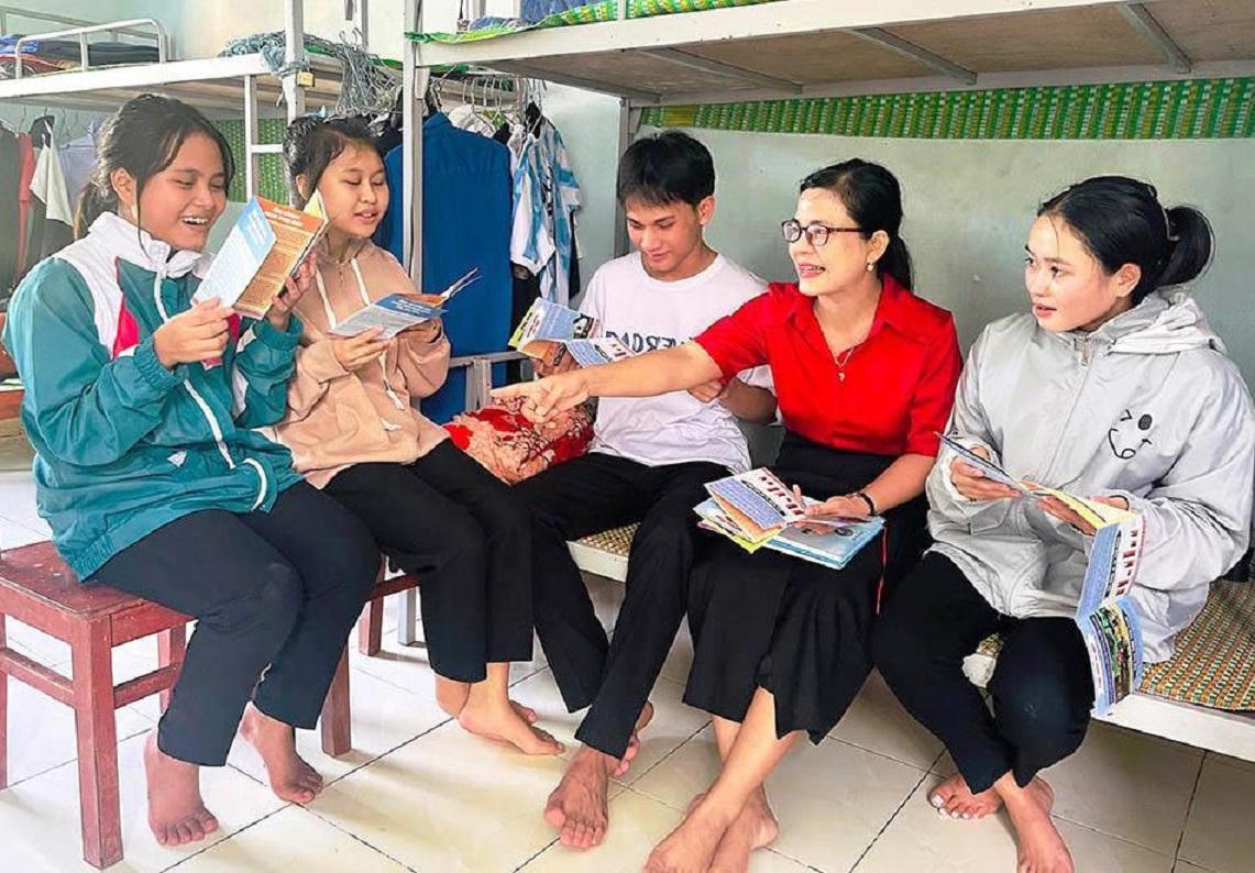 Quảng Ngãi nâng cao hiểu biết pháp luật cho phụ nữ vùng cao