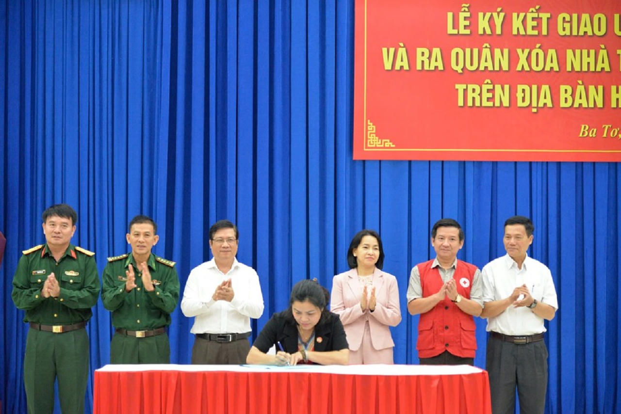 Quảng Ngãi hiện thực hóa giấc mơ nhà ở cho người nghèo