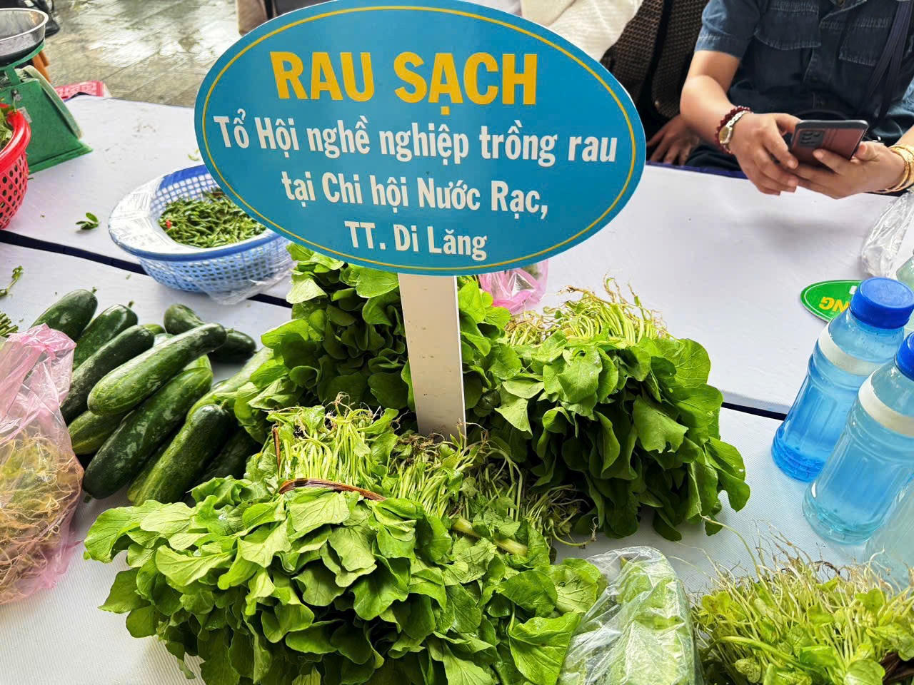 Phiên chợ 'mở đường' cho đặc sản miền núi Quảng Ngãi đến gần người tiêu dùng