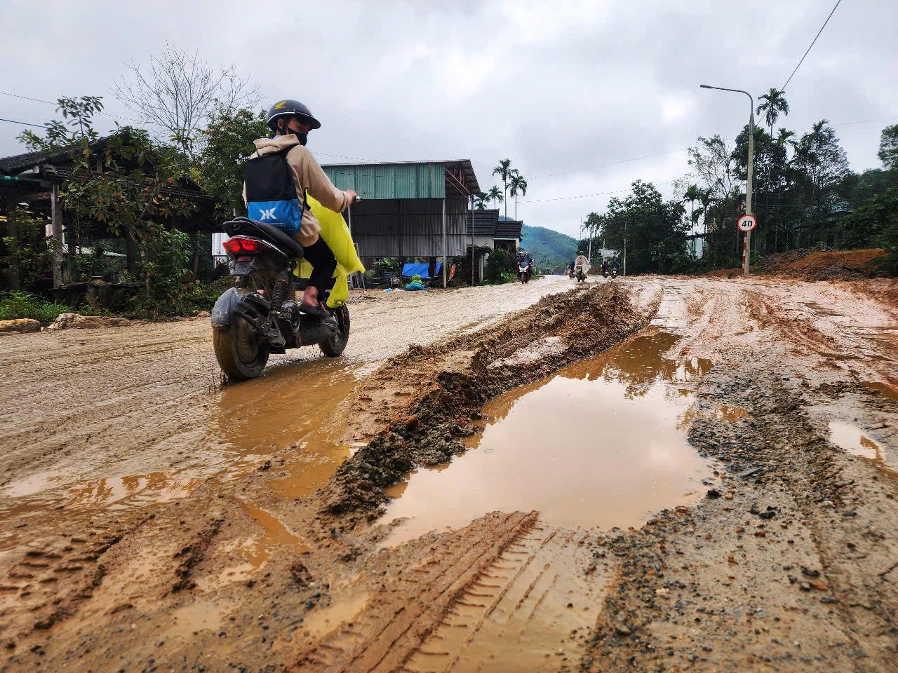 'Ẩn họa' trên tuyến đường thuộc dự án liên kết vùng miền Trung tỉnh Quảng Nam 