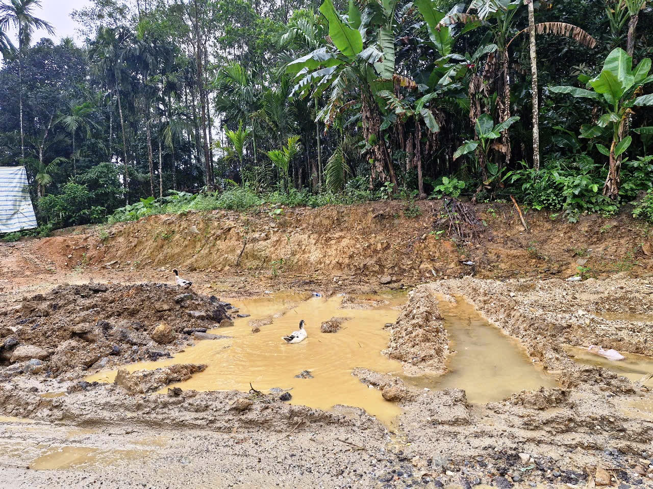 'Ẩn họa' trên tuyến đường thuộc dự án liên kết vùng miền Trung tỉnh Quảng Nam 