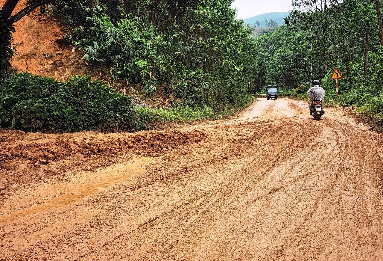 'Ẩn họa' trên tuyến đường thuộc dự án liên kết vùng miền Trung tỉnh Quảng Nam 