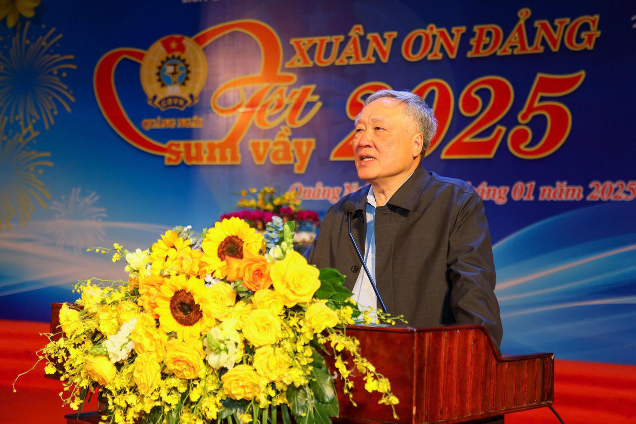 Phó Thủ tướng Thường trực Nguyễn Hòa Bình dự “Tết sum vầy - Xuân ơn Đảng” ở Quảng Ngãi