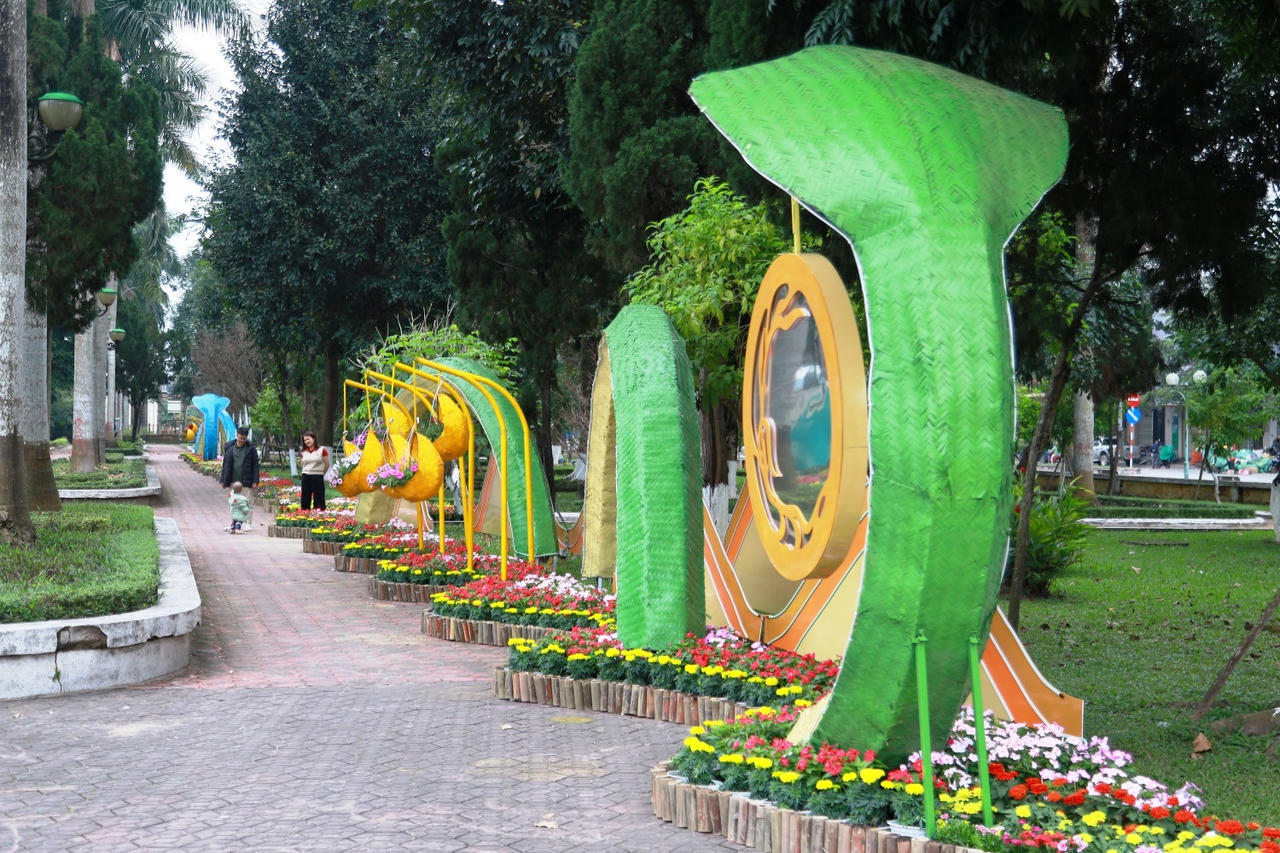 Các tỉnh miền Trung “trình làng” linh vật Tết Ất Tỵ 2025