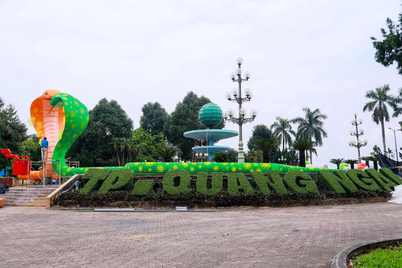 Các tỉnh miền Trung “trình làng” linh vật Tết Ất Tỵ 2025