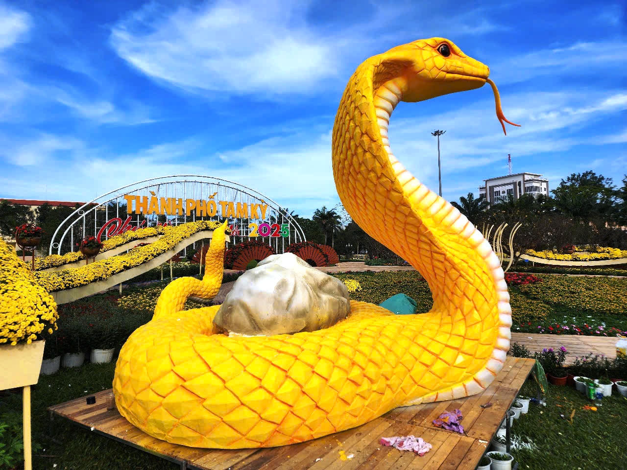 Các tỉnh miền Trung “trình làng” linh vật Tết Ất Tỵ 2025