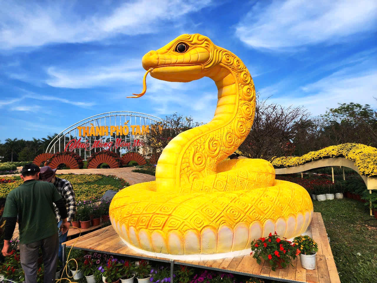 Các tỉnh miền Trung “trình làng” linh vật Tết Ất Tỵ 2025