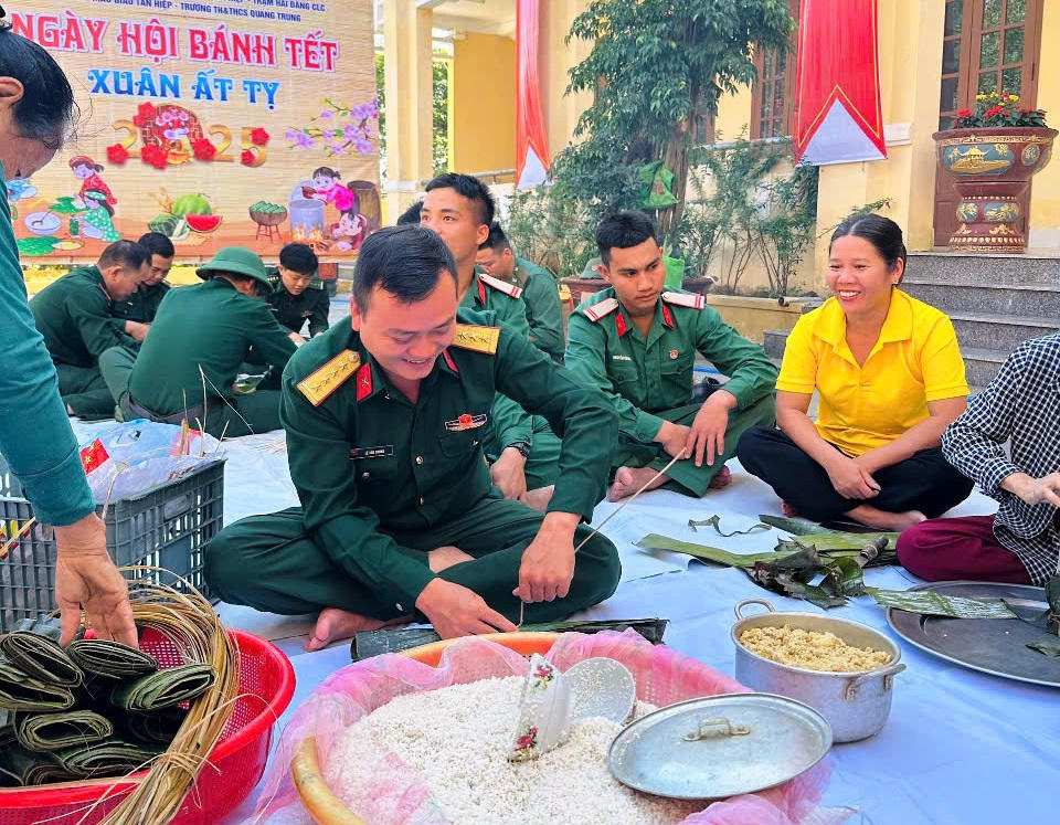 Sôi động ngày hội bánh chưng xanh mừng Đảng, mừng xuân Ất Tỵ 2025