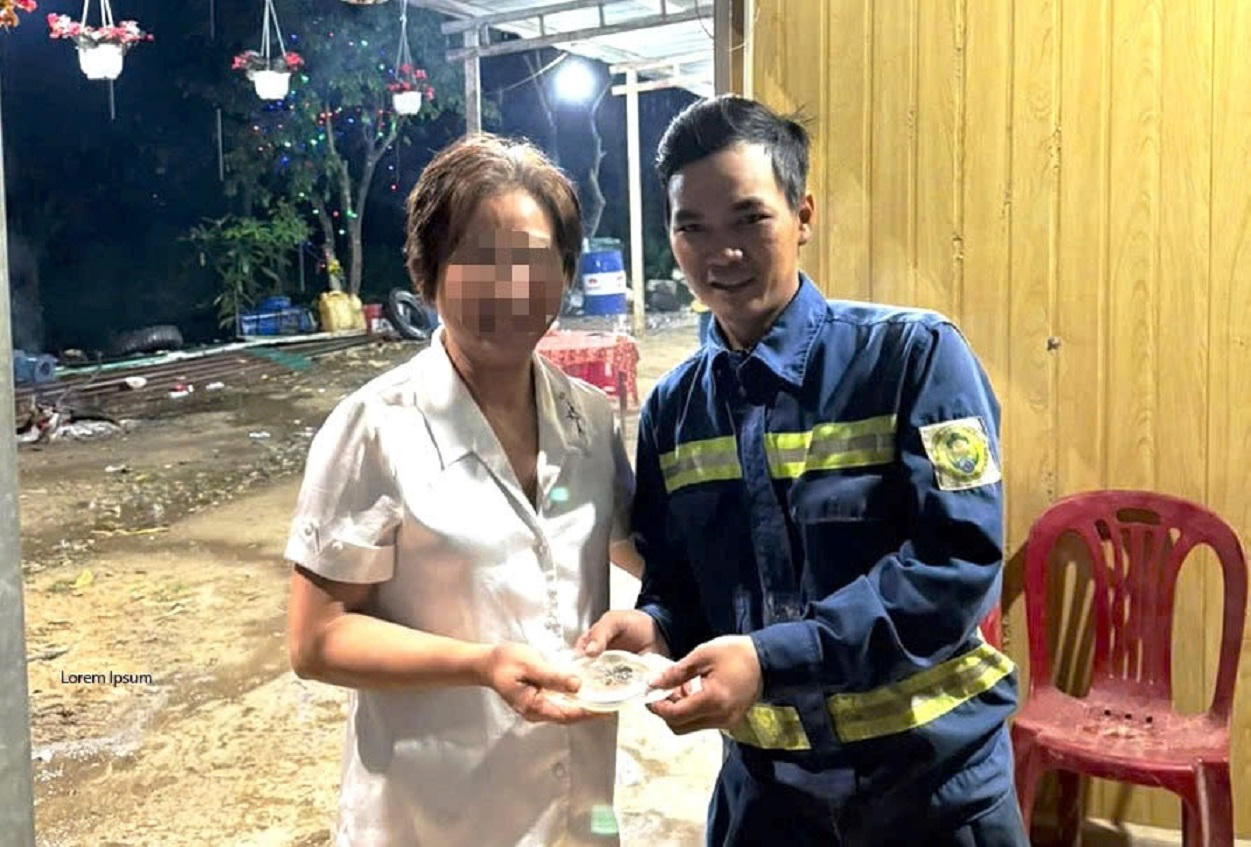 Nhẫn kim cương tiền tỉ được tìm thấy trong bãi rác ở Đà Nẵng