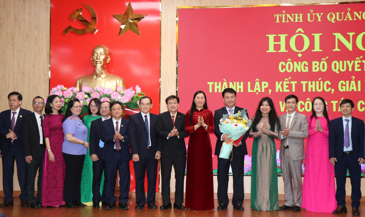 Quảng Ngãi sắp xếp tổ chức bộ máy và công tác cán bộ
