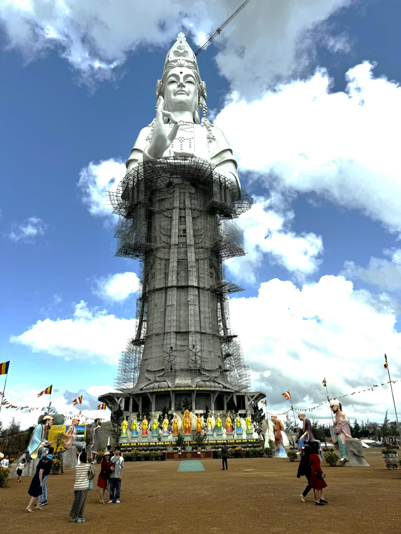 Đầu năm cùng chiêm bái ngôi chùa có tượng Quan Âm cao nhất Đông Nam Á