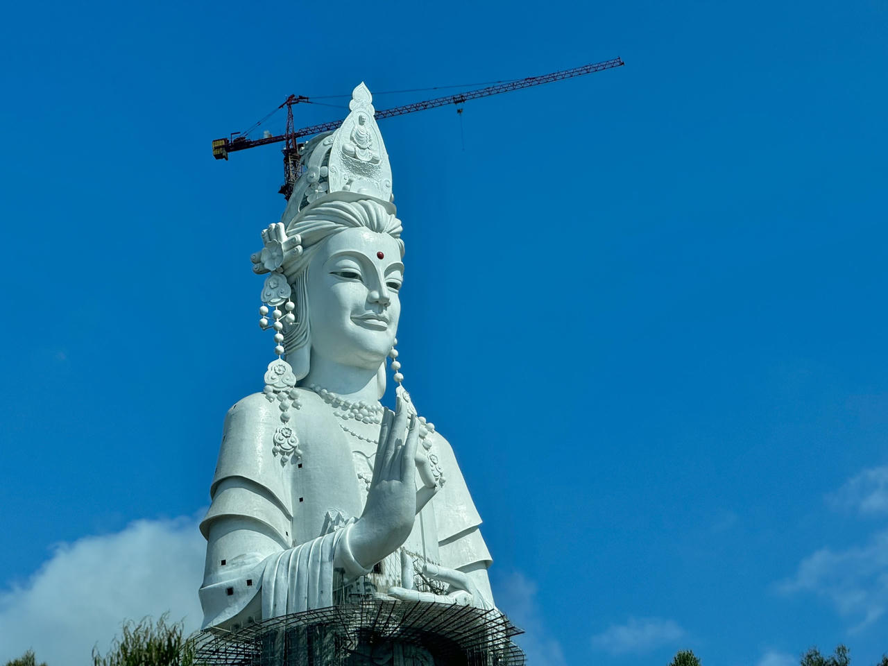 Đầu năm cùng chiêm bái ngôi chùa có tượng Quan Âm cao nhất Đông Nam Á