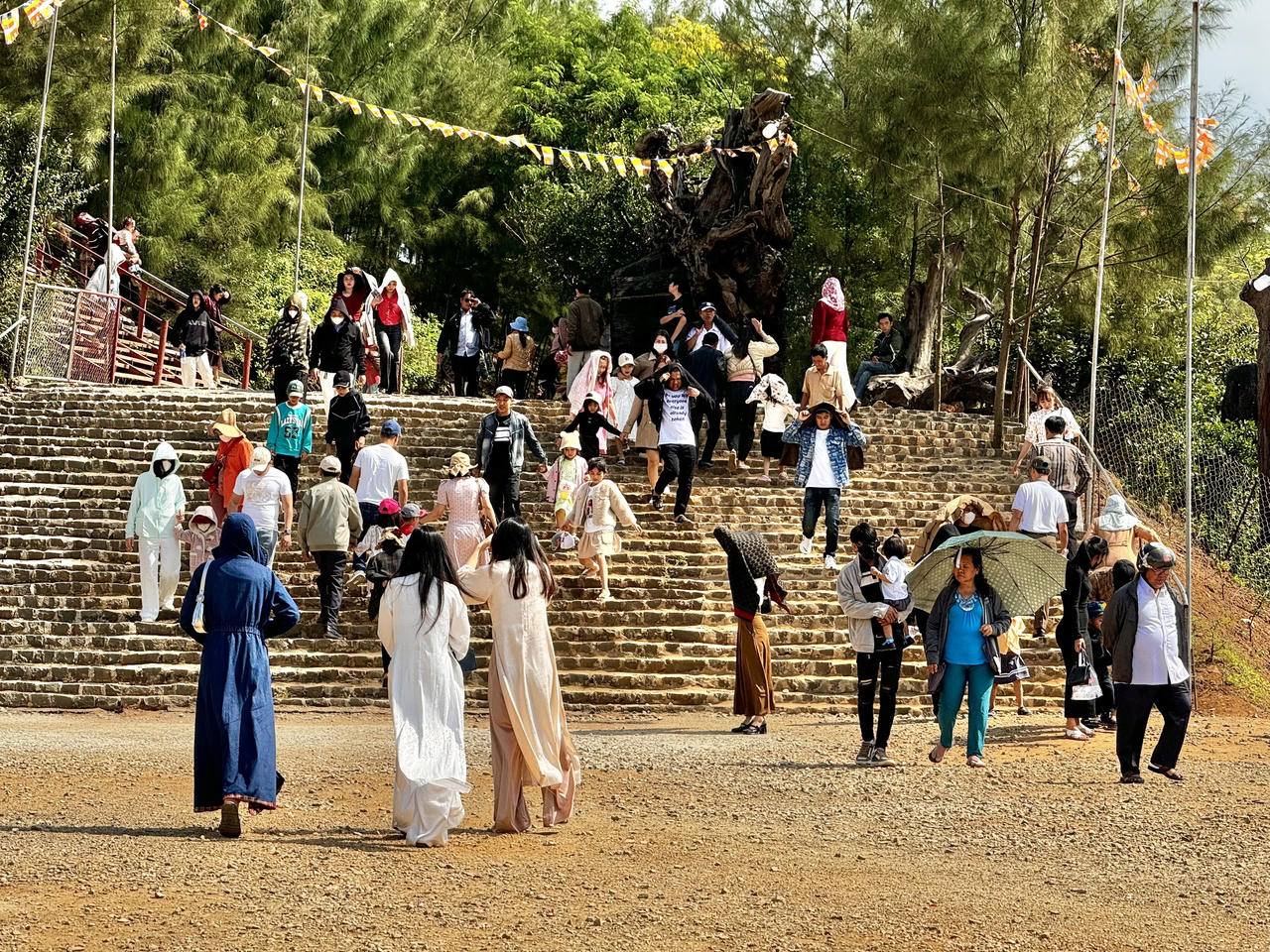 Đầu năm cùng chiêm bái ngôi chùa có tượng Quan Âm cao nhất Đông Nam Á
