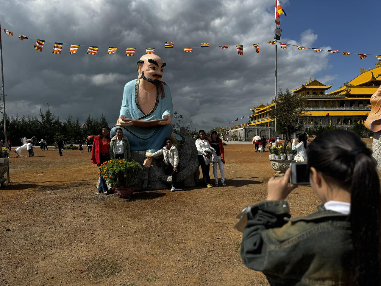 Đầu năm cùng chiêm bái ngôi chùa có tượng Quan Âm cao nhất Đông Nam Á