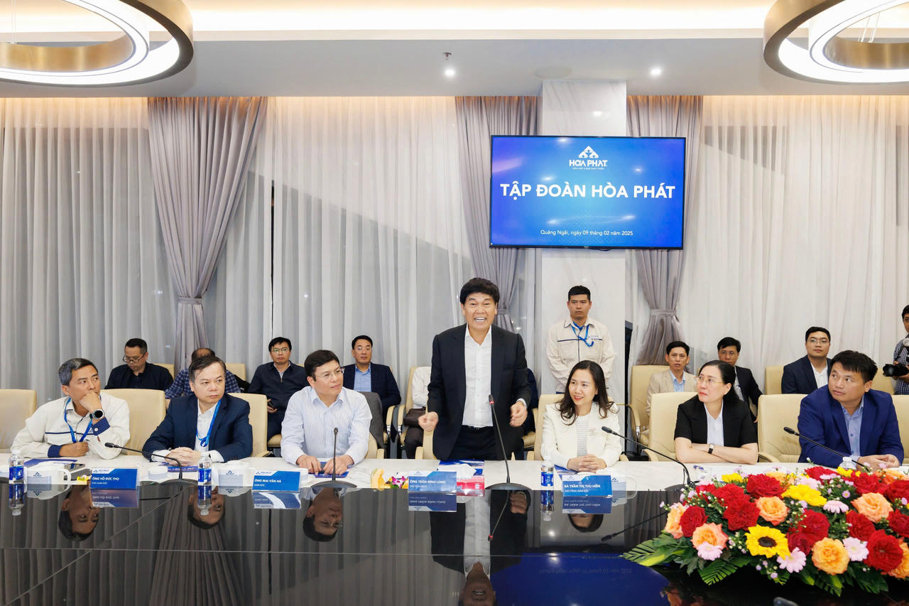 Thủ tướng Phạm Minh Chính thăm Khu liên hợp gang thép Hòa Phát Dung Quất