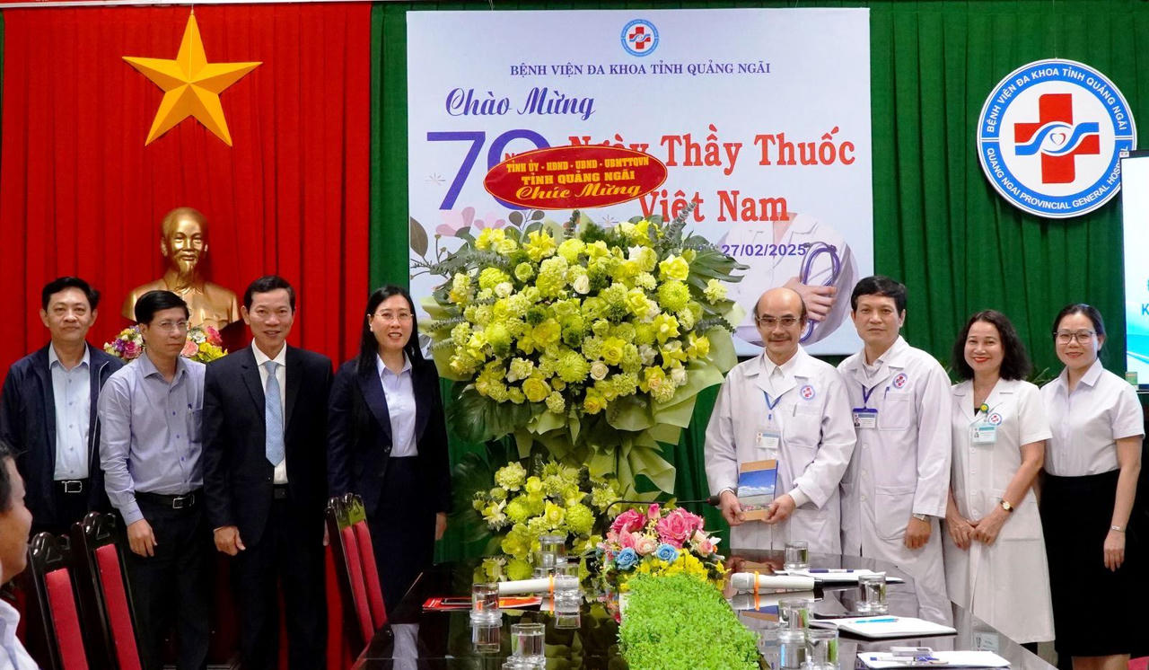 Các tỉnh miền Trung tri ân đội ngũ y, bác sĩ nhân 70 năm ngày thầy thuốc Việt Nam