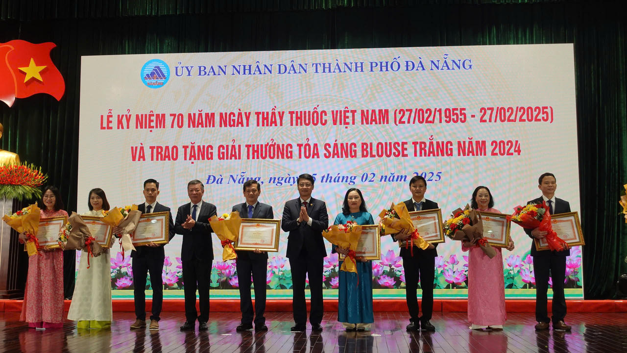 Các tỉnh miền Trung tri ân đội ngũ y, bác sĩ nhân 70 năm ngày thầy thuốc Việt Nam