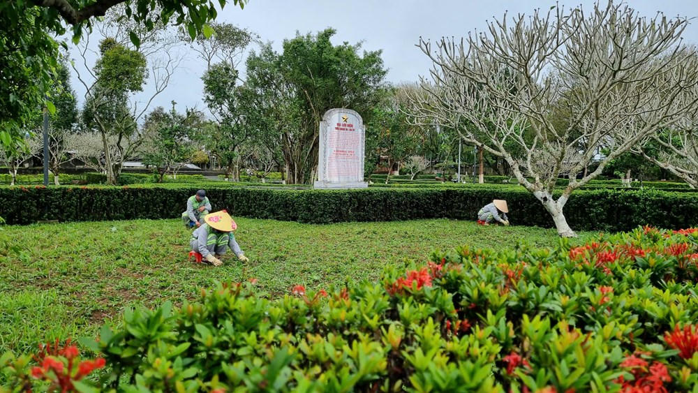 Nhiều hoạt động kỷ niệm 80 năm khởi nghĩa Ba Tơ và 50 năm giải phóng Quảng Ngãi