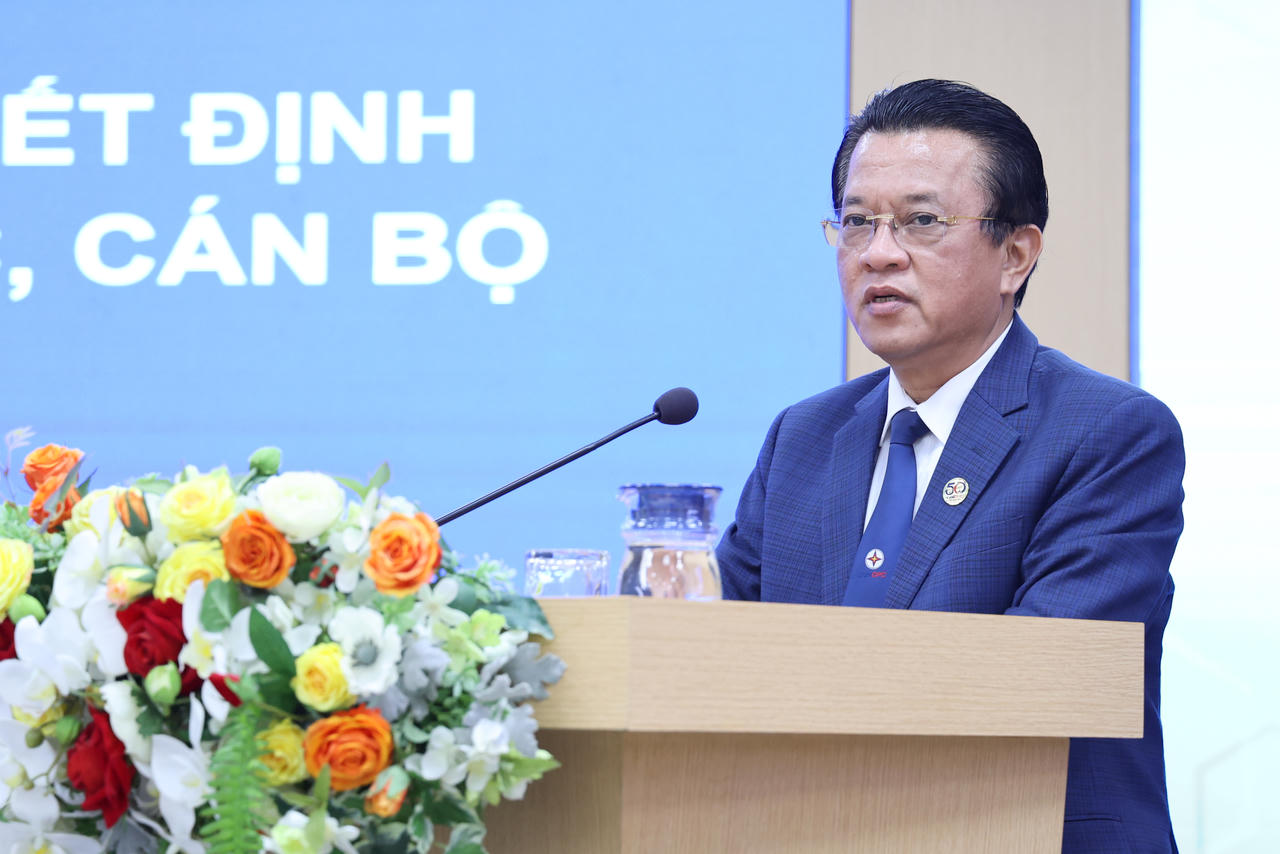 Sáp nhập Ban QLDA Điện nông thôn miền Trung vào Ban QLDA Lưới điện miền Trung 