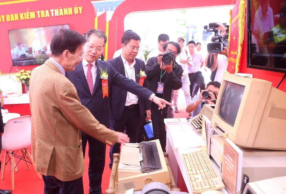 Đà Nẵng triển lãm thành tựu 50 năm phát triển và hội nhập