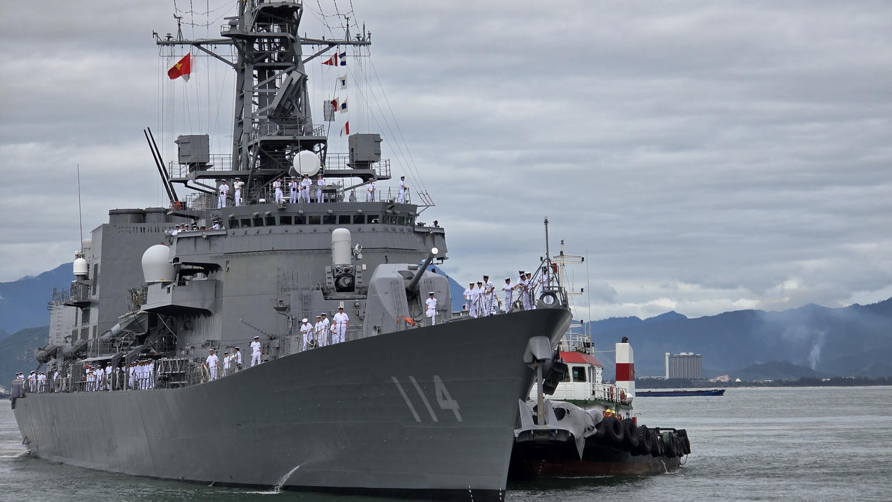 Tàu huấn luyện Suzunami của Nhật Bản thăm hữu nghị Đà Nẵng