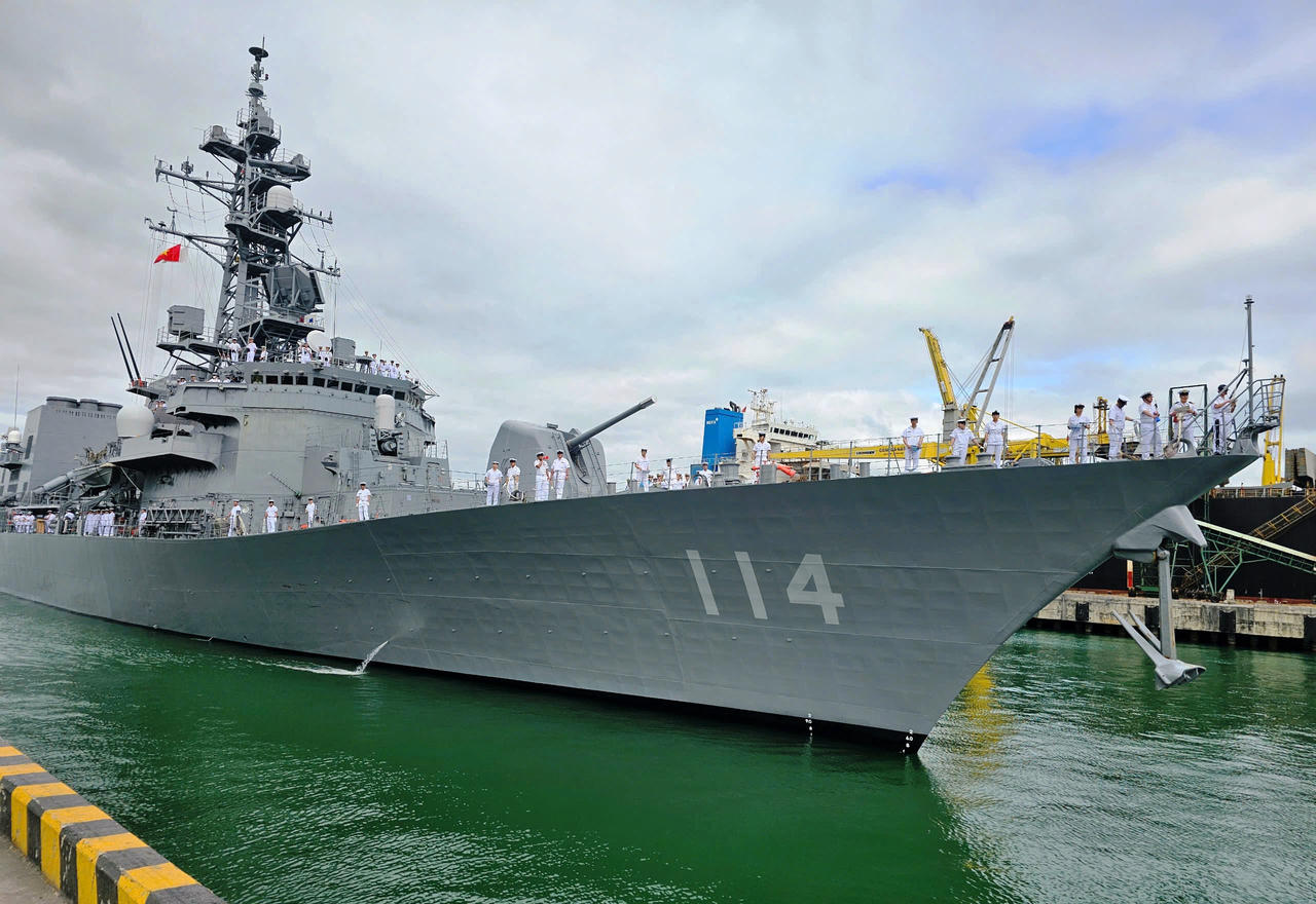 Tàu huấn luyện Suzunami của Nhật Bản thăm hữu nghị Đà Nẵng