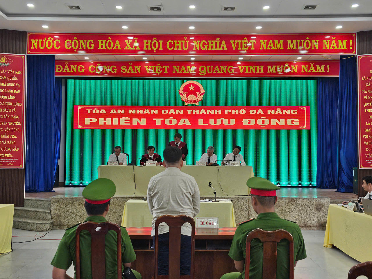 Tử hình kẻ sát hại người yêu sau màn cầu hôn lãng mạn