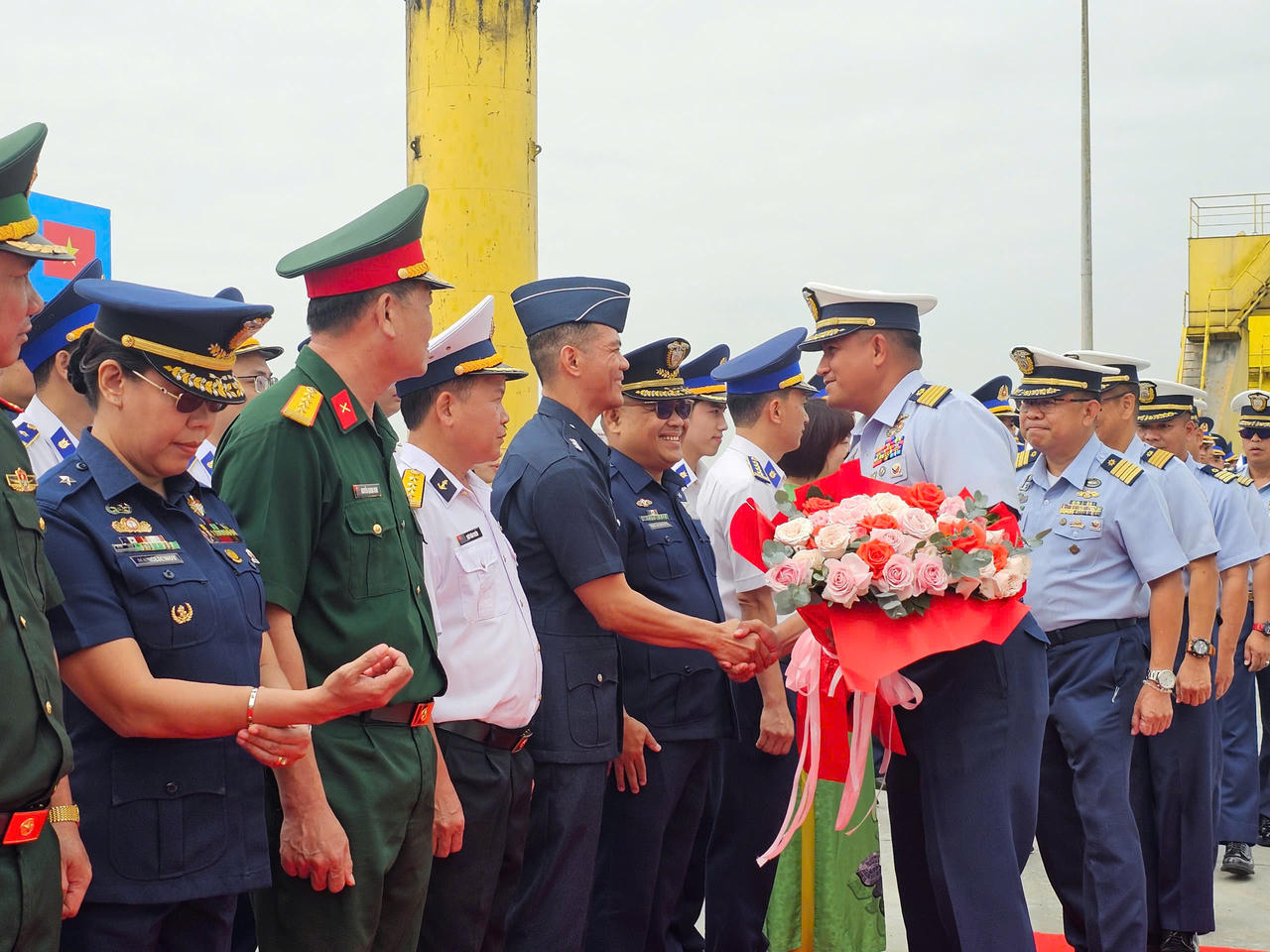 Tàu Cảnh sát biển Philippines lần đầu thăm Đà Nẵng
