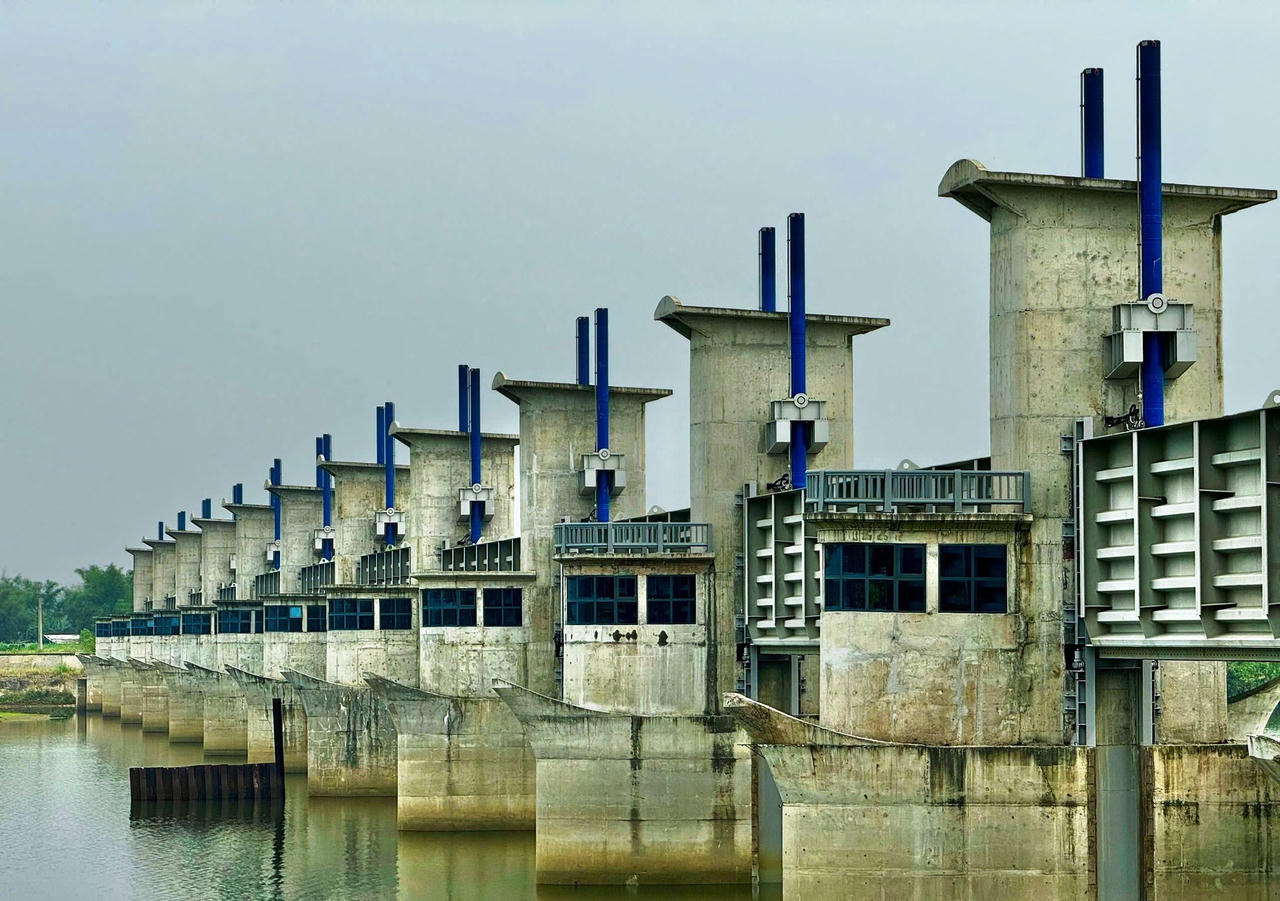 Cận cảnh công trình nghìn tỷ “đắp chiếu” suốt 6 năm bên sông Trà Khúc